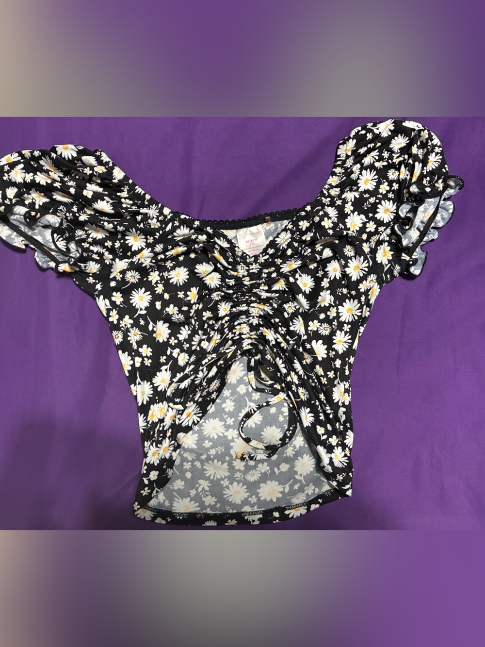 Black Daisy Print Ruffled Crop Top xs